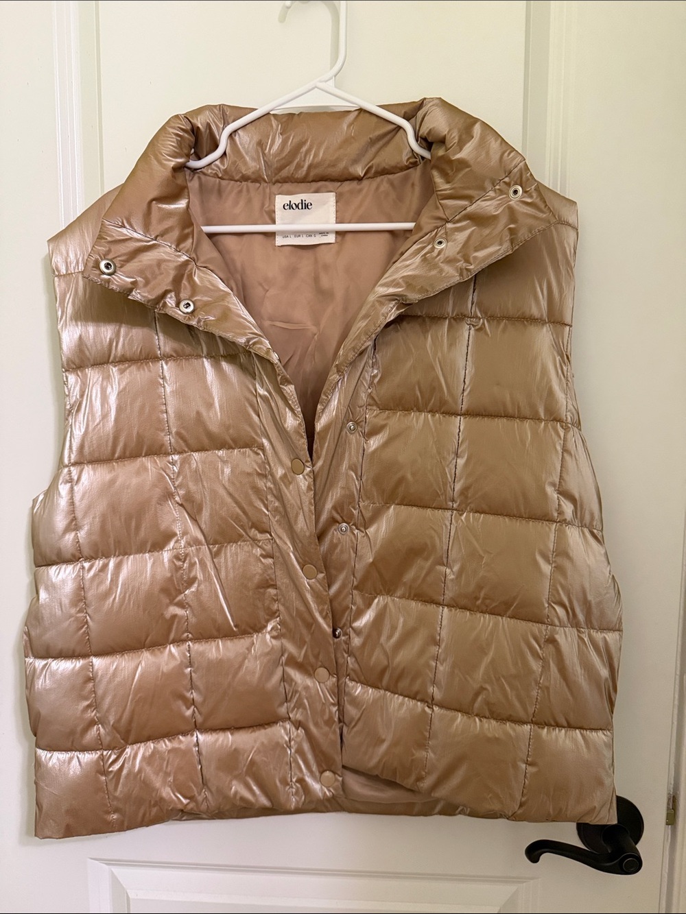 elodie Shiny Puffer Vest in Champagne/Gold